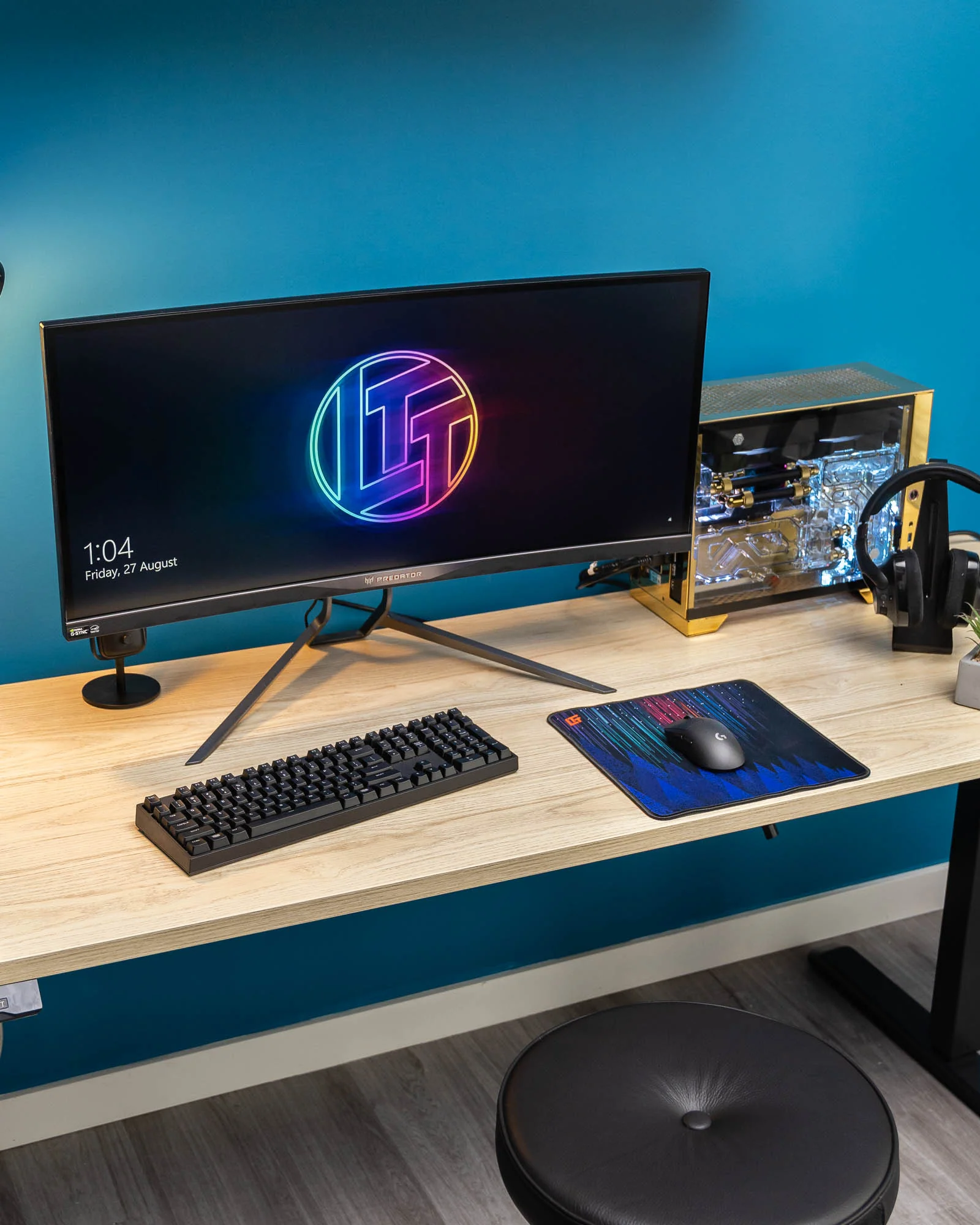 LTT Northern Lights Desk Pad - Image 4